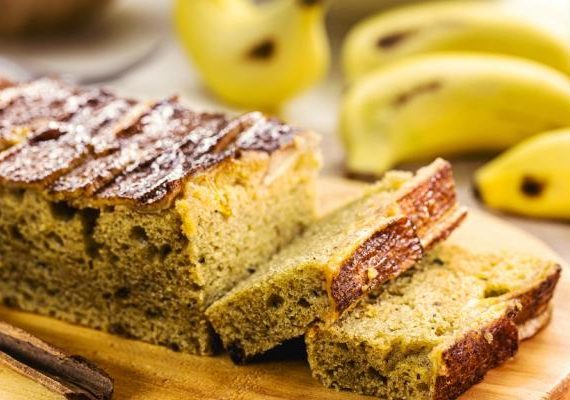 Bolo de banana com farinha de aveia integral na Air Fryer